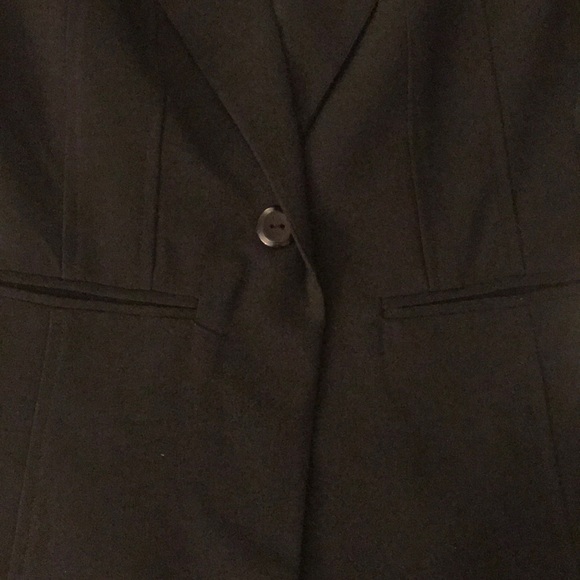 Blazer - Picture 4 of 5